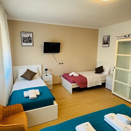 Mmm Train Station 4 招待所