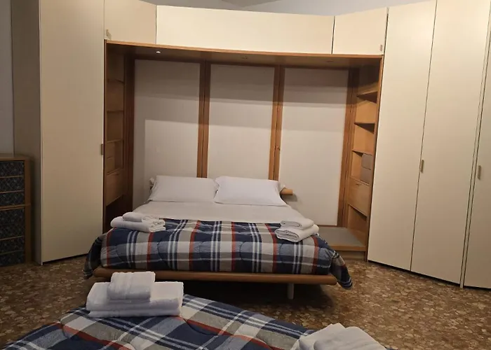 招待所 Mmm Train Station 4