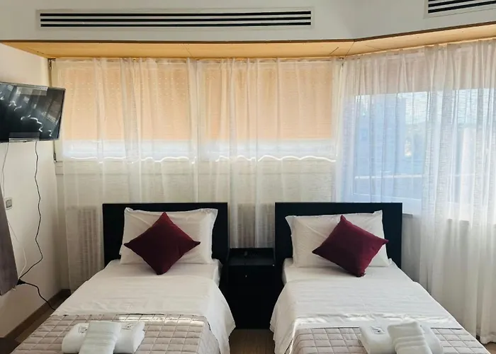 Mmm Train Station 4 * 梅斯特雷