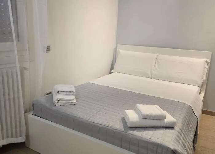 Mmm Train Station 4 Konukevi Mestre