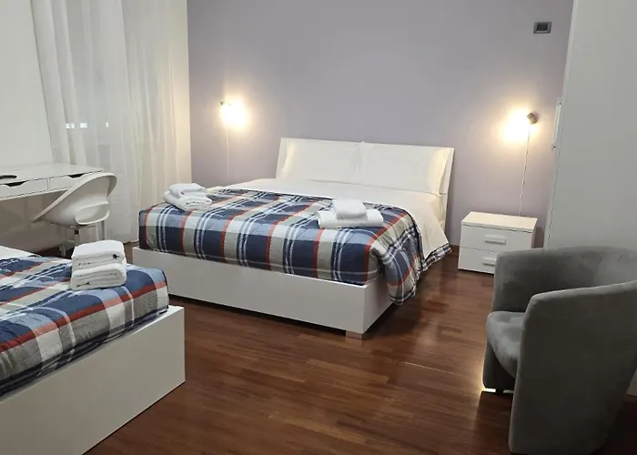 Mmm Train Station 4 Konukevi Mestre