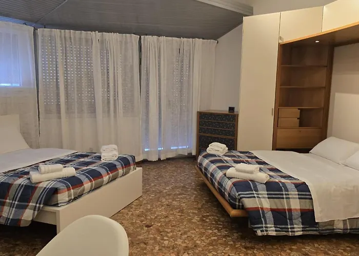 Konukevi Mmm Train Station 4 Mestre