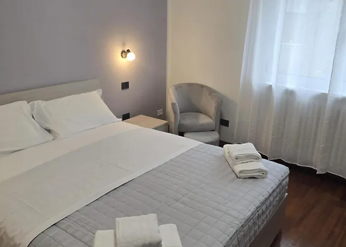 Mmm Train Station 4 Konukevi Mestre